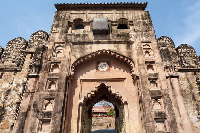 A Day Tour of Orchha & Jhansi Fort from Khajuraho with Guide - A Detailed Look at the Tour Experience