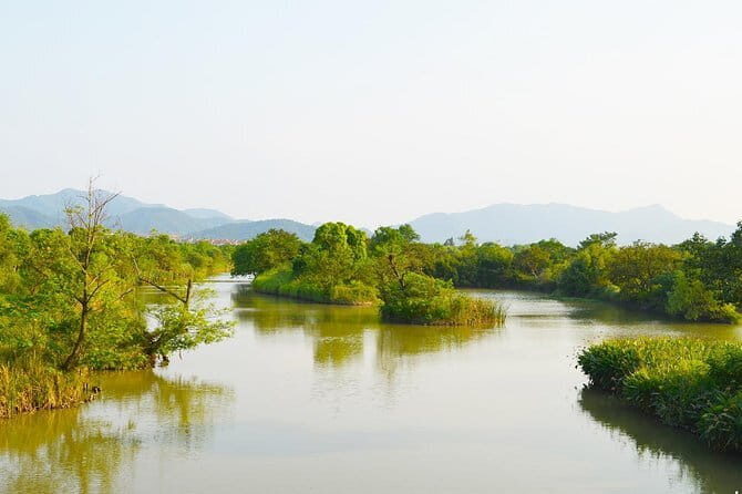 A Depth-Tour to Explore Xixi Wetland Park including Fishing experience - An In-Depth Look at the Xixi Wetland Park Tour