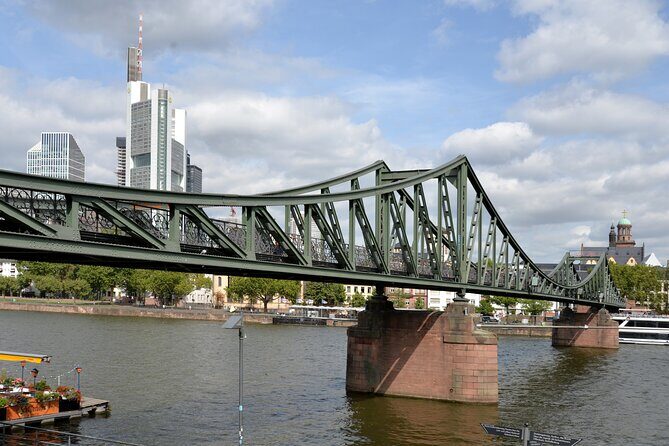 A Frankfurt Meander: A Self-Guided Audio Tour in Germany's Cradle of Democracy - A Frankfurt Meander: A Self-Guided Audio Tour in Germanys Cradle of Democracy