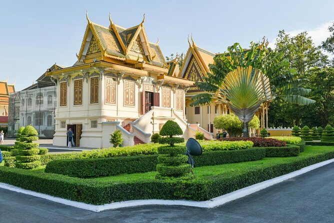 A Half Day Tour in Phnom Penh City - A Balanced Look at the Half Day Tour in Phnom Penh City