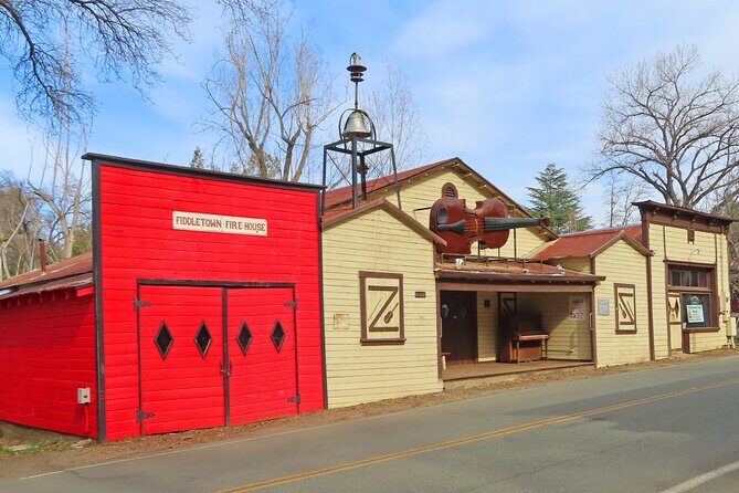 A Highway 49 Drive: A Self-Guided Audio Tour from Placerville to Jackson - Scenic Drive Through Plymouth
