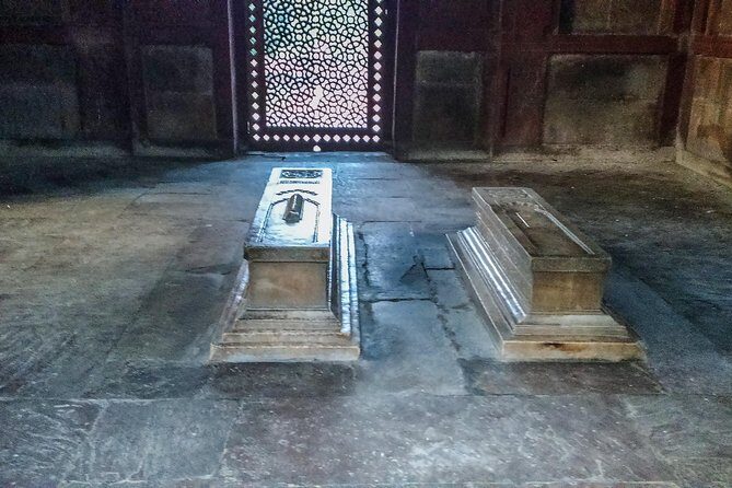 A history walk through the Humayun Tomb complex - Exploring Humayun’s Tomb: An Architectural Masterpiece