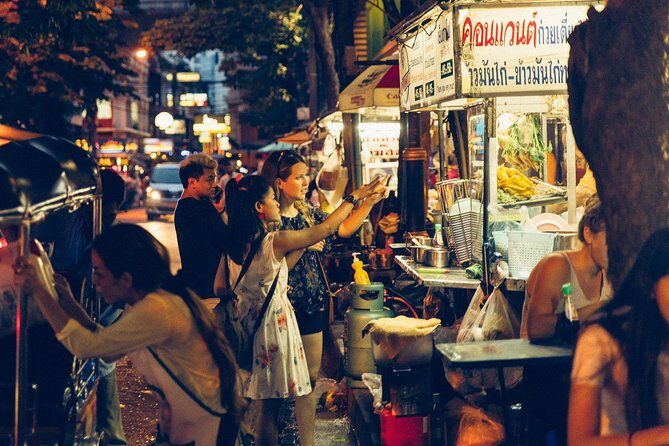 A Magical Evening in Bangkok: Private City Tour - Exploring the Itinerary in Detail