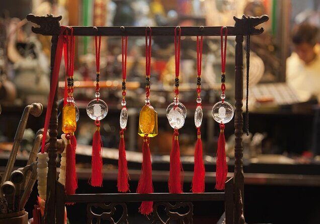 A Magical Evening in Hong Kong: Private City Tour - Authentic Experiences and Hidden Gems