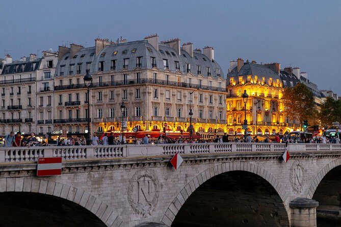 A Magical Evening in Paris With Locals: PRIVATE City Walking Tour - The Sum Up