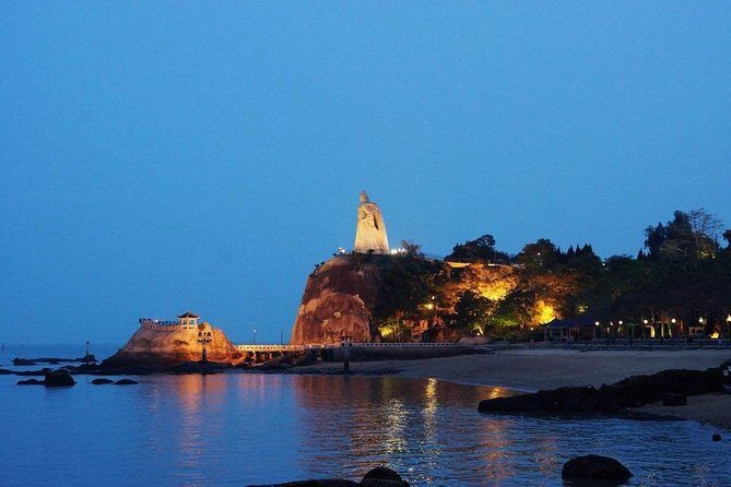 A Night Tour to Xiamen Gulang Island - An In-Depth Look at the Gulangyu Night Tour