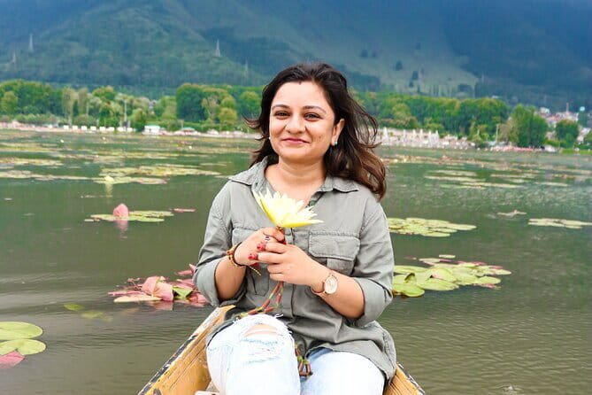 A Private Guided Walking Tour Of Old Srinagar With Lunch - Analyzing the Value
