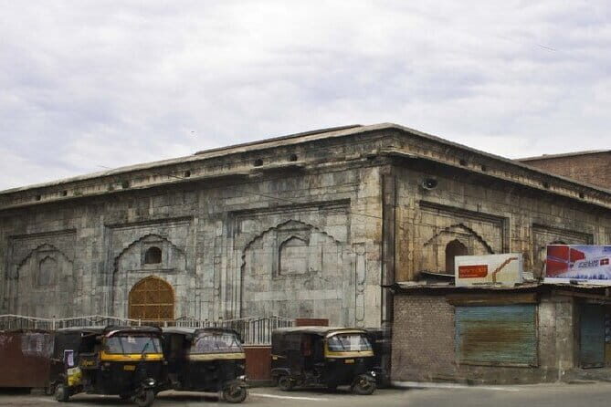 A Private Guided Walking Tour Of Old Srinagar With Lunch - Who Should Consider This Tour?