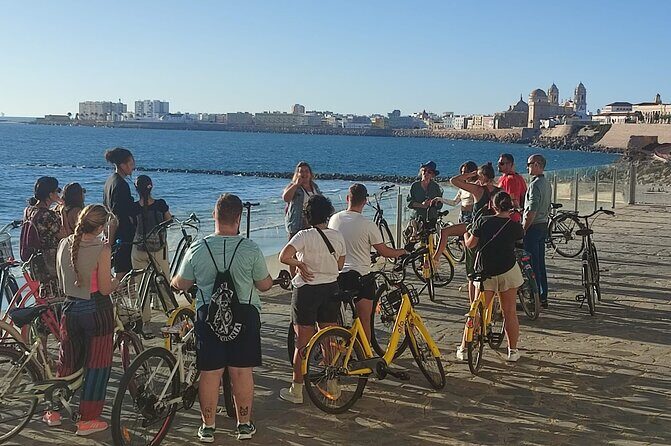 A private stroll cycling around Cádiz + bike rental - An In-Depth Look at the Cádiz Cycling Tour