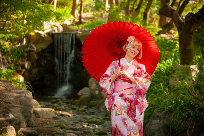 A Privately Guided Photoshoot in Beautiful Kyoto by a Pro - A Charm-Filled Photoshoot in Kyoto with a Professional Photographer