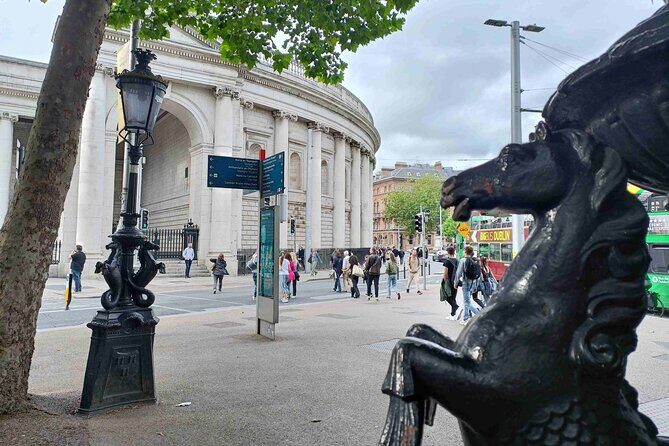 A Self-Guided Audio Tour of Dublin's Temple Bar - The Sum Up