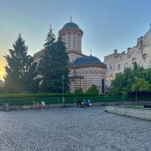 A Tale of Bucharest Highlights Walking Tour - What Makes This Tour Special?