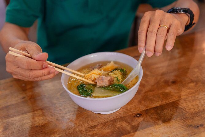 A Taste of Singapore: Hawker Center Private Customized Food Tour - Key Points