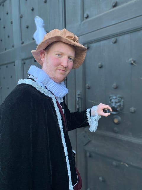 A tour of Warwick with Queen Elizabeth's secret lover - Who Is This Tour Best Suited For?