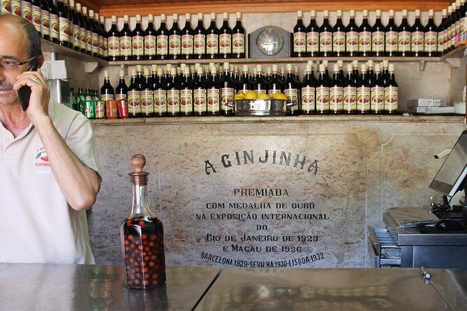 A Walking Tour of Old Lisbon - Castelo de São Jorge: A Medieval Fortress with Panoramic Views