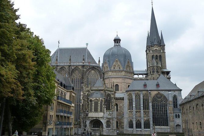 Aachen Private Walking Tour With A Professional Guide - What’s Included and What’s Not?