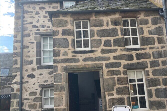Aberdeen Scavenger Hunt and Sights Self Guided Activity - The Benefits of a Self-Guided, Interactive Tour