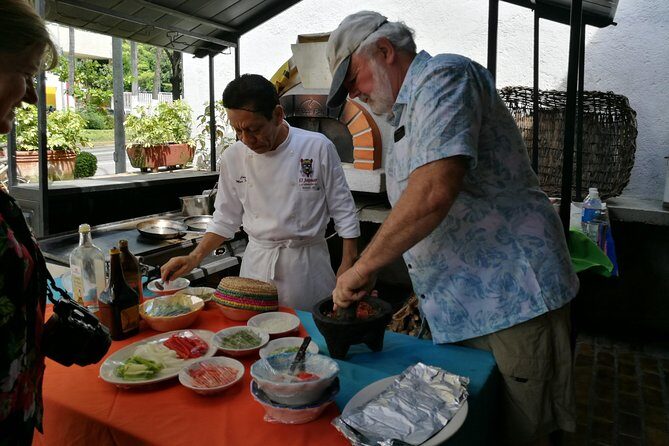 Acapulco Flavors Masterclass MarketTour Cooking &Premium Tastings - Key Points