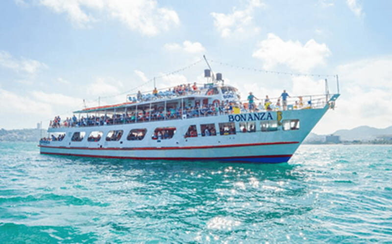 Acapulco: Sunset on Yacht Bonanza Tour - Key Points