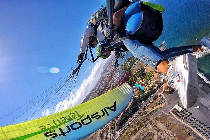 Acrobatic Paragliding Tandem Flight above south Tenerife - How the Experience Unfolds