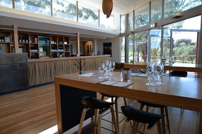 Adelaide Japanese Group Winery Day Tour in Barossa and Hahndorf - Return and Reflection