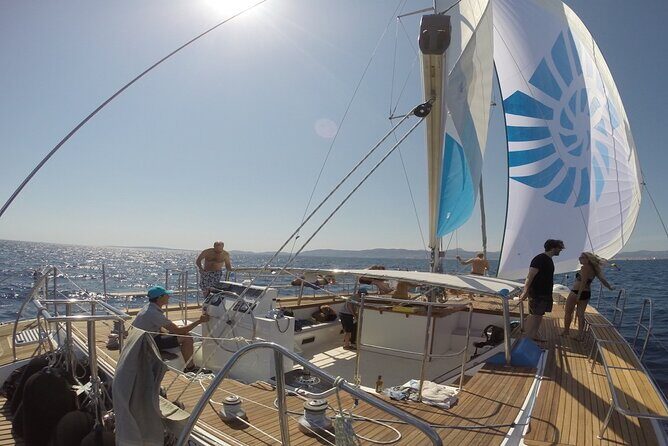 Adult Only Sunset Catamaran Palma bay - FAQ