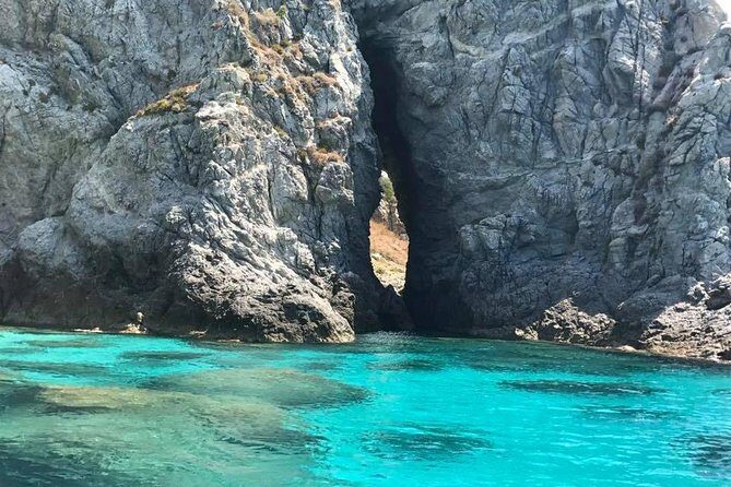 Adventure and nature! Exciting group tour by dinghy. - Authentic Experiences and Review Insights