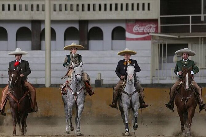 Adventure tour Between Charros, Mariachi and Parián de Tlaquepaque - FAQ