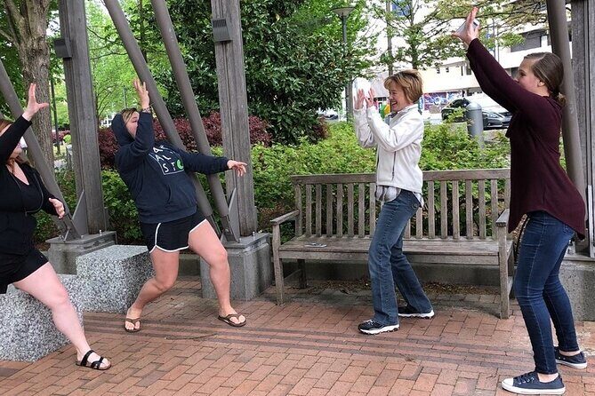 Adventurous Scavenger Hunt in Des Moines by Zombie Scavengers - Who Will Love This Tour?
