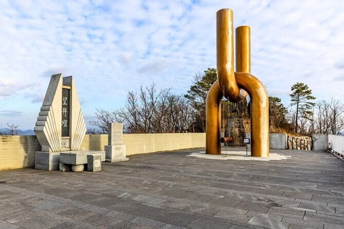 Aegibong Peace Ecopark Military Camp Visit and Bibimbap Tasting - Discovering the Military Camp and Its Museum in Goyang