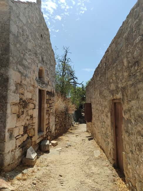 Aegina: Agios Nektarios Monastery and Paliachora Tour - Key Points