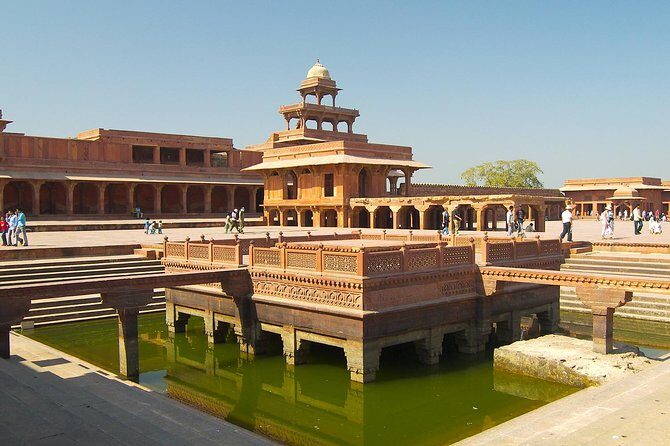 Affordable transfer from Agra to Jaipur via Fatehpur Sikri - An In-Depth Look at the Experience