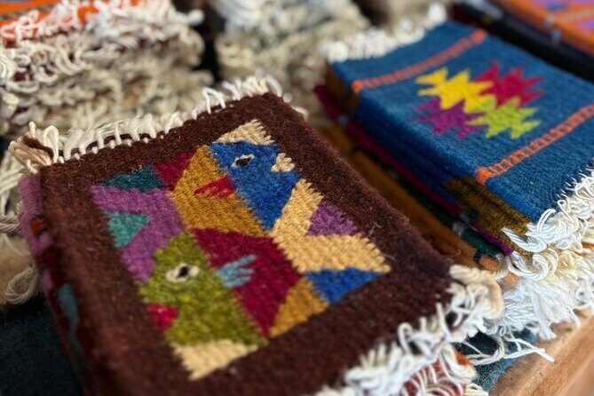 After the footsteps of Nacho Libre in Oaxaca - Vibrant Textiles in Teotitlán del Valle