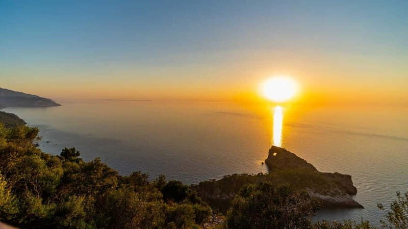 Afternoon excursion: best beaches & coves with Paddlesurf - An In-Depth Look at the Experience