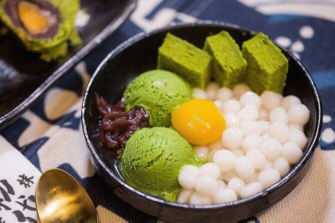 Afternoon Tea and Dessert Tour on the Huaihai Road in Shanghai - Starting Point and First Impressions