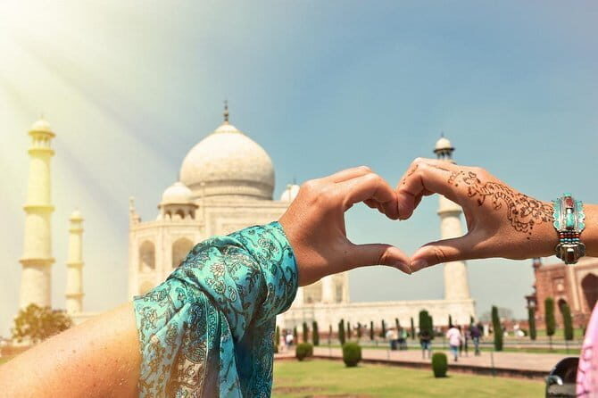 Agra day tour by Gatimaan Express -TAJ & FORT - The Sum Up