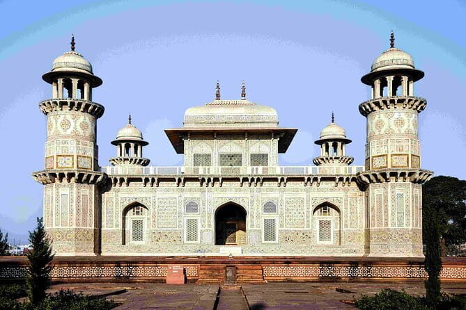 Agra & Fatehpur Sikri Guided Landmark Tour - Who Should Consider This Tour?