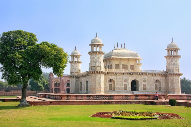 Agra Private City Tour: Customize your own - How Does Transportation and Guide Service Enhance Your Experience?