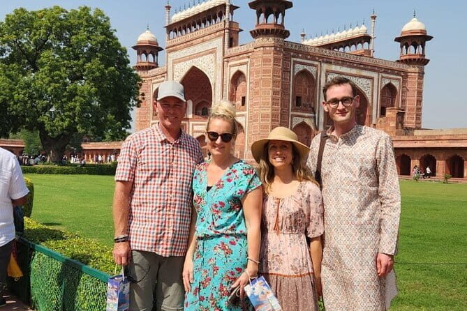 Agra: Private City tour Taj Mahal With Guide - Who Should Consider This Tour?