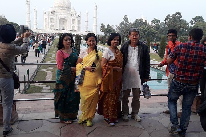 Agra private day tour by car from Delhi to Delhi - The Experience in Detail
