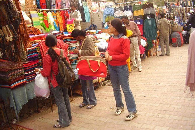 Agra Souvenirs Shopping Experience at Government Shop - An In-Depth Look at the Agra Souvenirs Shopping Tour