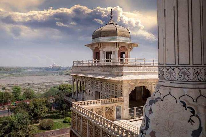Agra: Street Food and Walk Tour with Spice Market by Tuk-Tuk - Insights from Reviewers