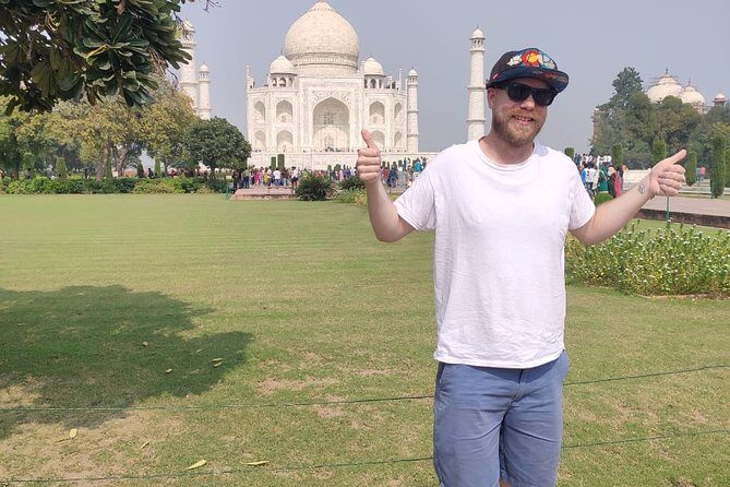 Agra Tour With Taj Mahal and Agra Fort - FAQs