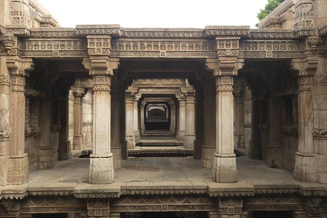 Ahmedabad to Indore Architecture & Temple Tour - Spiritual and Cultural Deep Dive in Madhya Pradesh