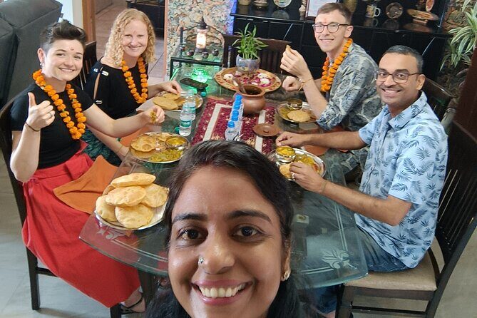 AI Tour - Cook, Talk, Dine & more with locals at their Delhi Home - An Authentic Indian Home Experience in Delhi: Cook, Talk, Dine & More