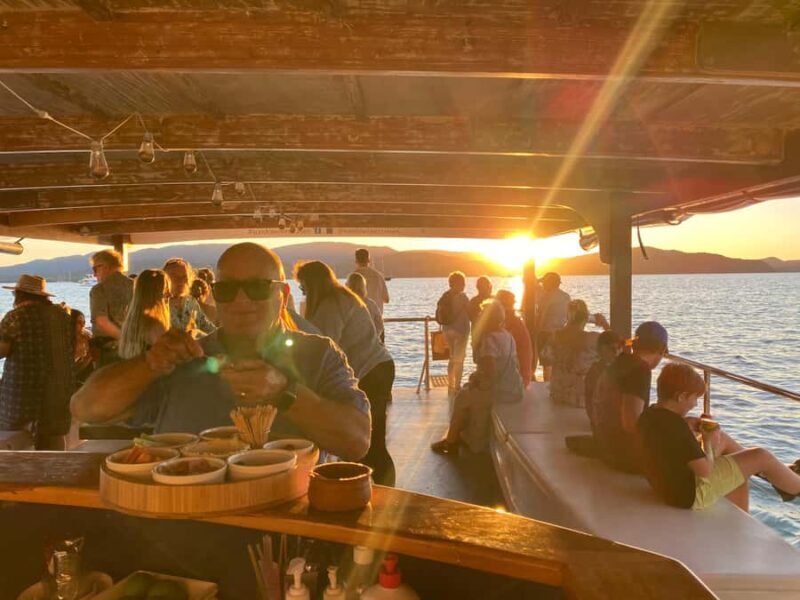 Airlie Beach: 2-Hour Sunset Cruise with Sparkling Wine - FAQ