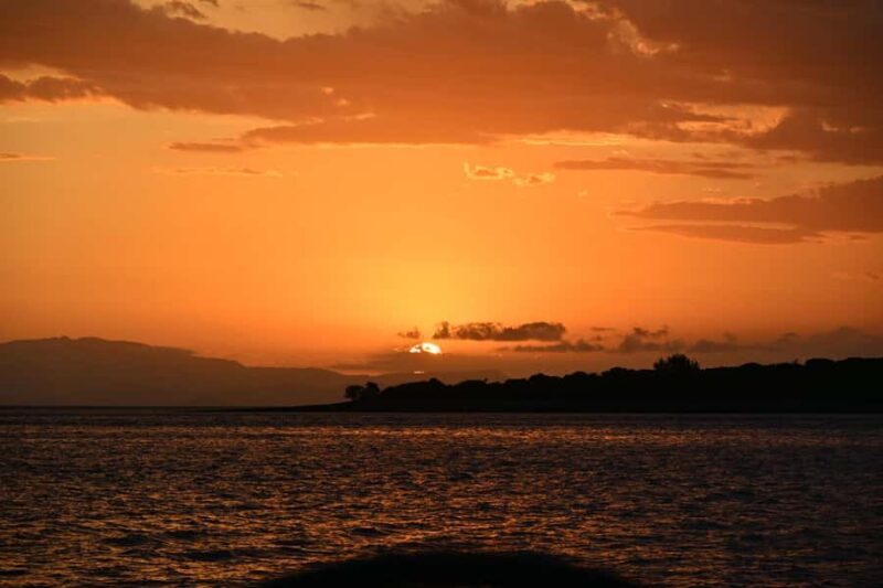 Airlie Beach: 2-Night Whitsundays Sailing Trip with Meals - The Practical Side: What to Expect