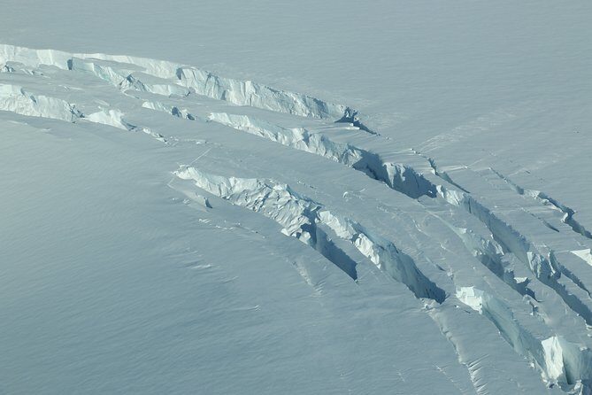 Airplane Flight over Vatnajökull Volcanic Eruption Sites - FAQ