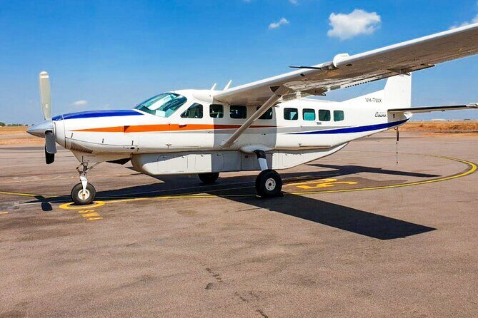 Airplane Transfer between Ratmalana Airport (RML) and China Bay Airport (TRR) - The Flight Itself: What to Expect