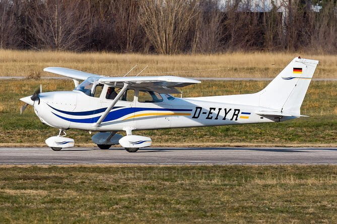 Airplane Transfer between Ratmalana Airport (RML) and Hingurakgoda Airport (HIM) - The Practical Details: what to expect from this helicopter transfer